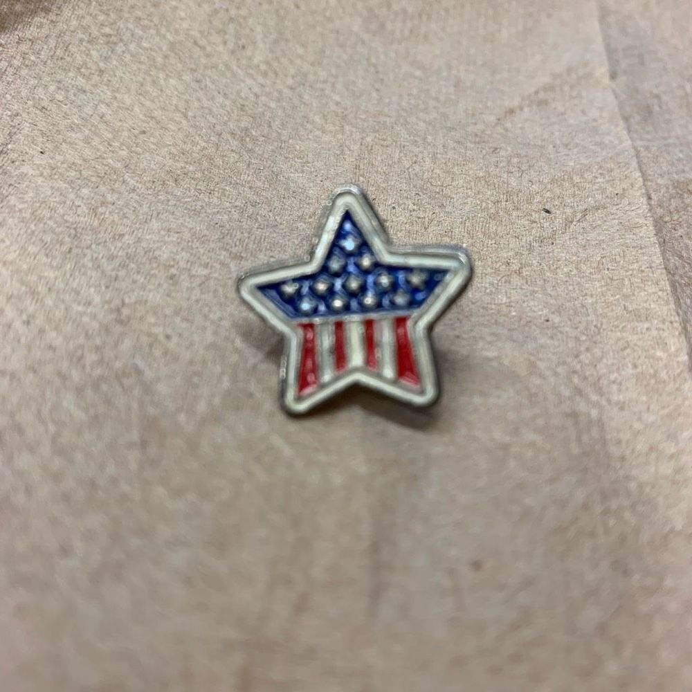 Red White & Blue Flag Star Pin